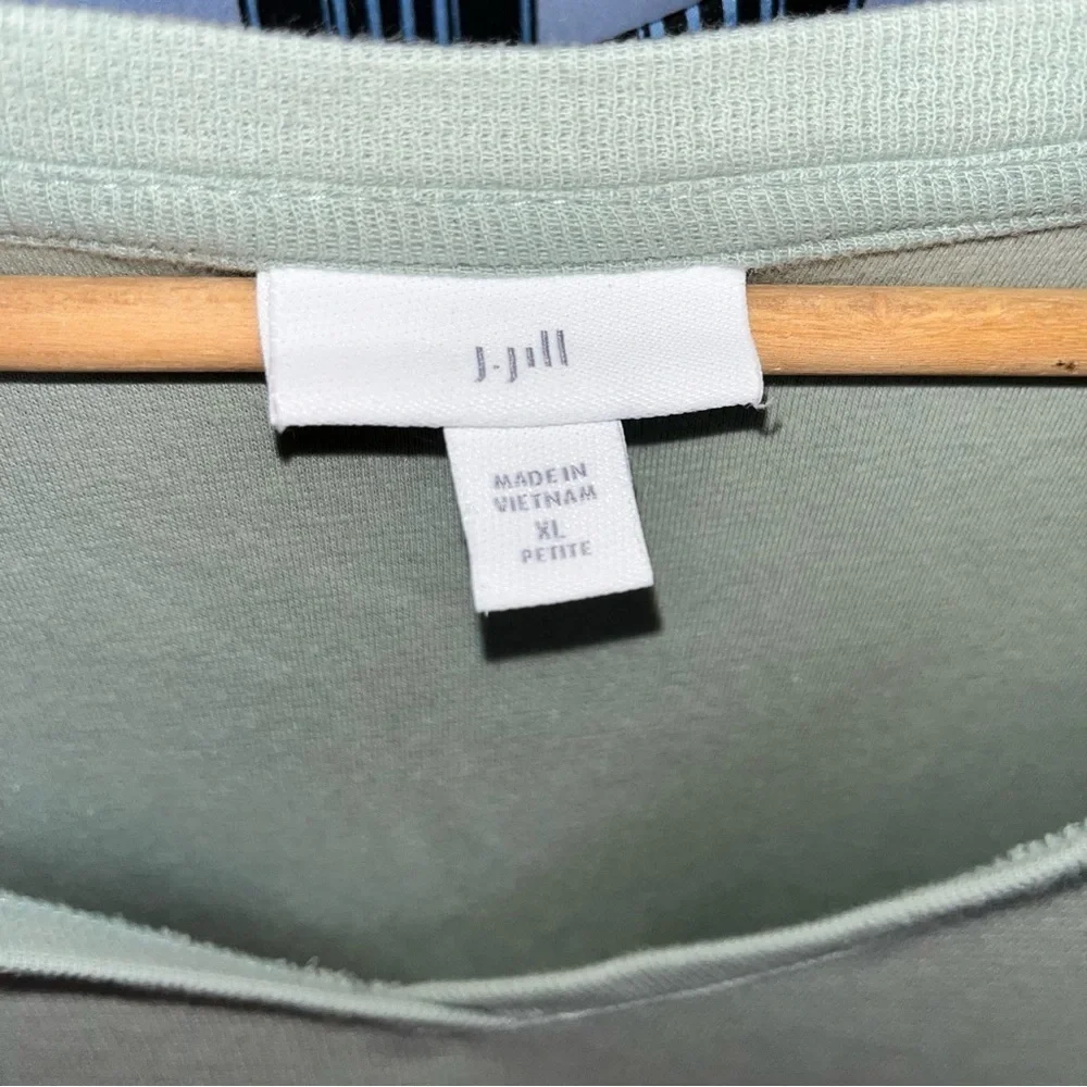 J. Jill Mineral Green Textured Patch Pocket Tunic - Picture 6 of 6